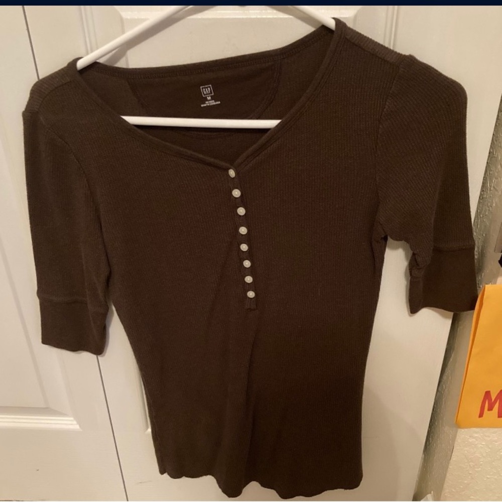 GAP shirt